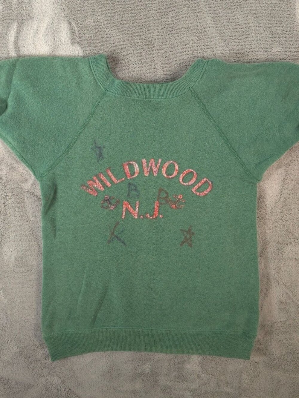 Vintage 1960s Wildwood New Jersey Cropped Short Sleeve Sweatshirt (Youth Large)